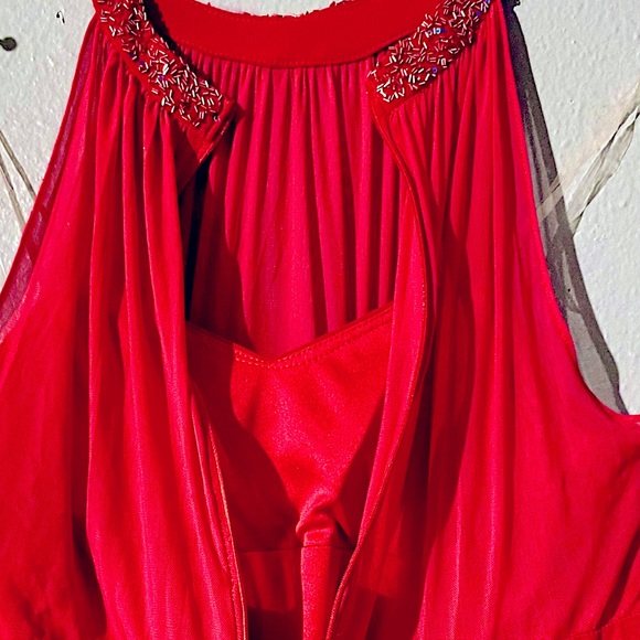 Sleeveless halter top with beaded neck line long casual dress - Picture 9 of 9